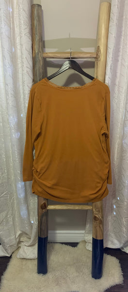 Maternity long sleeve with v-neck
